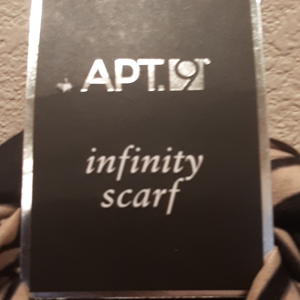 Scarf - Picture 4 of 4